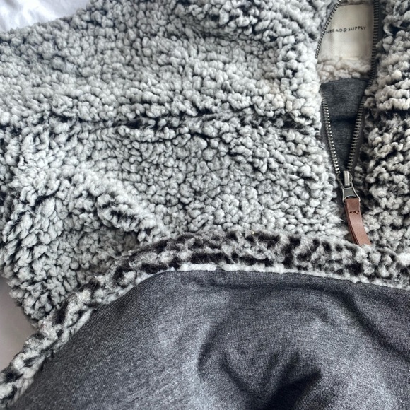 Cozy Fleece Pullover - Picture 5 of 9